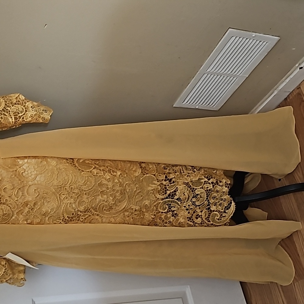 Dress - Picture 6 of 16